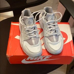 Wmns Air Huarache Run